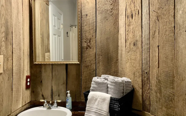 Townsend Hillside Hideaway