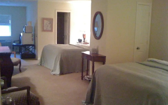 Cart Barn Inn