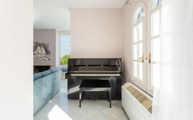 Artemis Villa near Athens airport