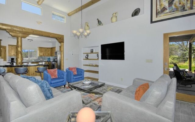 Adobe Hacienda Bed & Breakfast