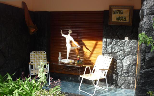 Constanza Hostel