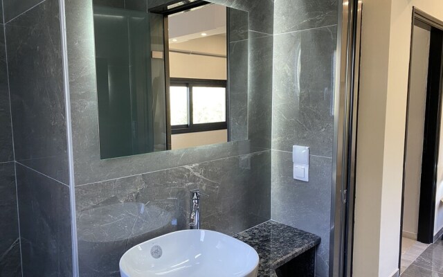 Alexander Apartments