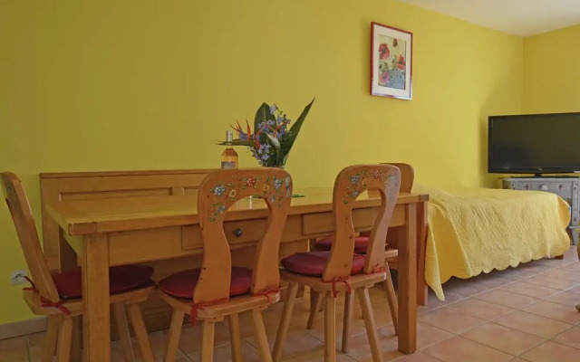 Beautiful Holiday House With Airco and Private Pool Near Uzès