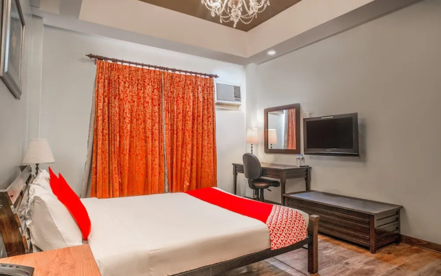 OYO 579 Anisabel Suites