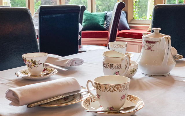 Hollins Hall Hotel, Golf & Country Club