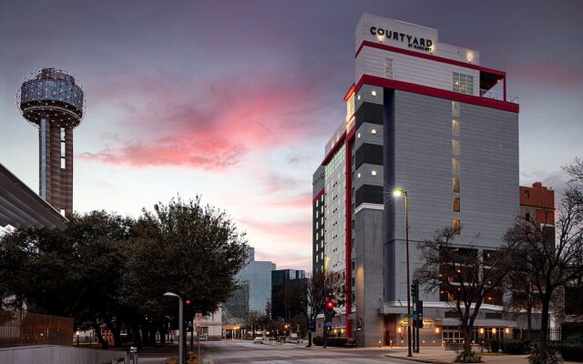 Courtyard by Marriott Dallas Downtown/Reunion District