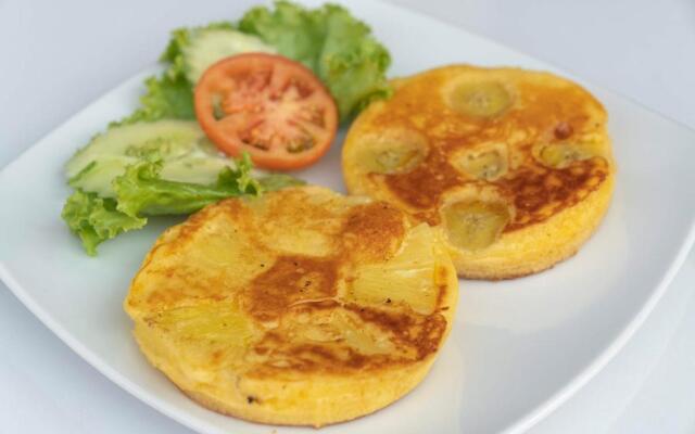 Collection O Khu Mueang near Tha Phae Gate (formerly Lai Thai Guesthouse)