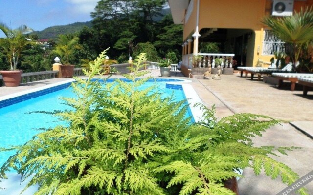 Albizia Lodge Green Estate