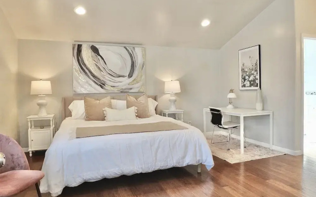 Bellflower Breeze Charming 3 BDR in Long Beach!