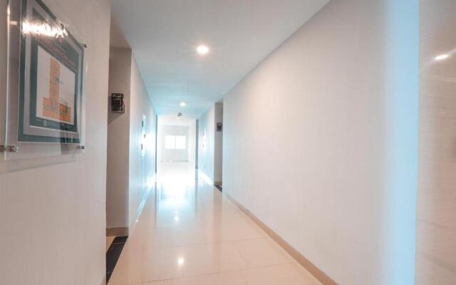 OYO Flagship 755 Appartel Grand Dhika City