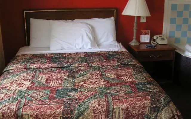 Red Carpet Inn