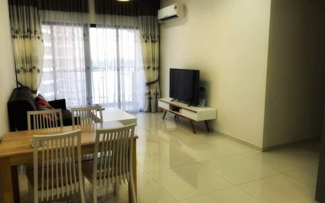 Spacious @ Country Garden Danga Bay