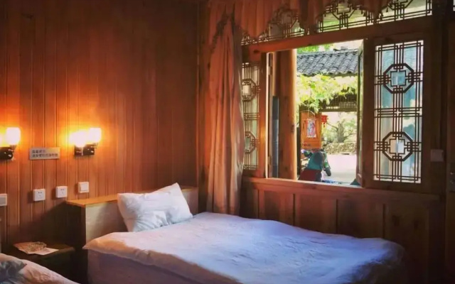 Tengchong Ginkgo Village Bencai Hotel
