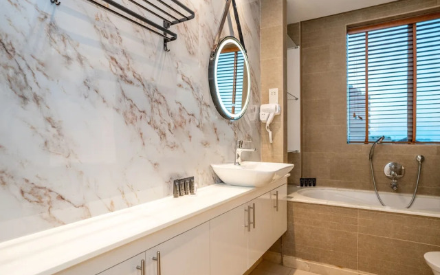 Vacay Lettings - Iris Blue