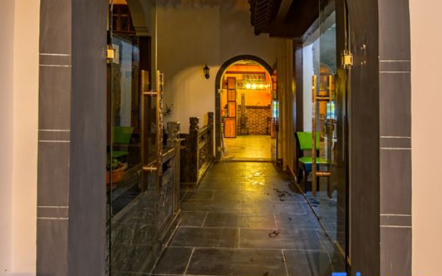 Jiangnan Deyuelou Hotel