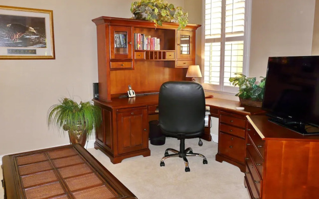 1252 Rialto Way, Unit 201