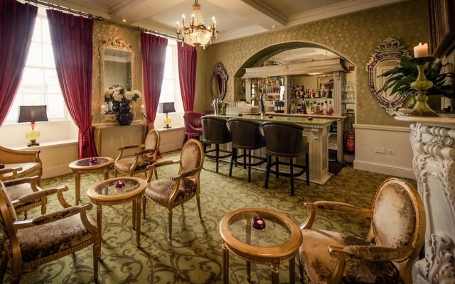 Step House Hotel