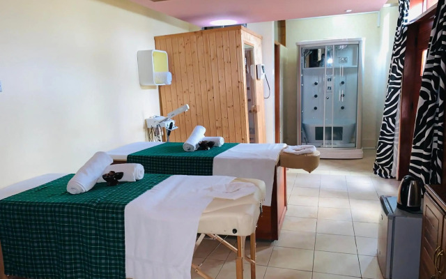 Tanga Beach Resort & Spa
