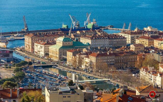 Luxury Number 1 Apartments