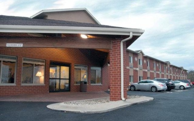 Baymont Inn And Suites Geneseo
