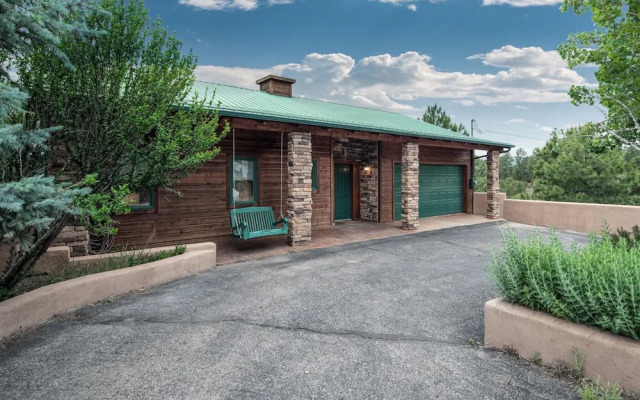 Robins Nest by Vtrips