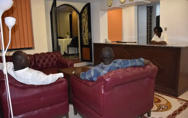 Pent House Inn Namugongo