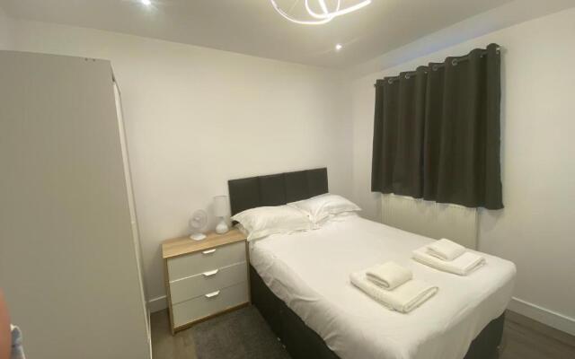 Apartment 7, The Cathedral View