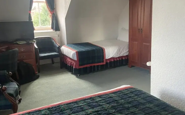 Lovat Arms Hotel