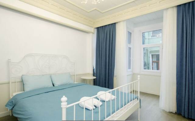 Stylish Triplex House Balat