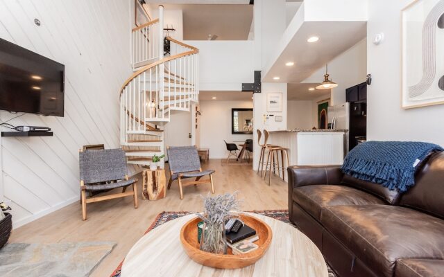 Crestview 49 - Two Bedroom Condo