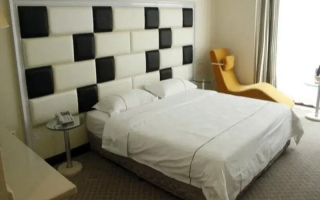 D6 Hotel South Railway Station