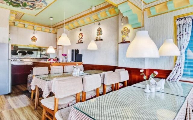 Dekeling Hotel