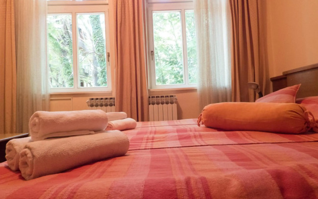 Studio Apartments "Chess Club Bosna"