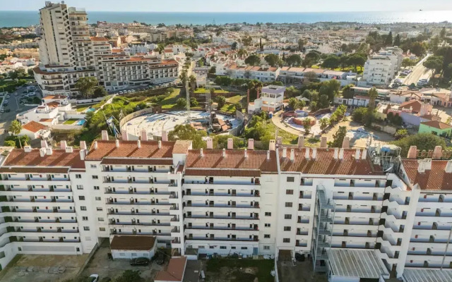 Montechoro Sea View 3 Bedroom Apartment