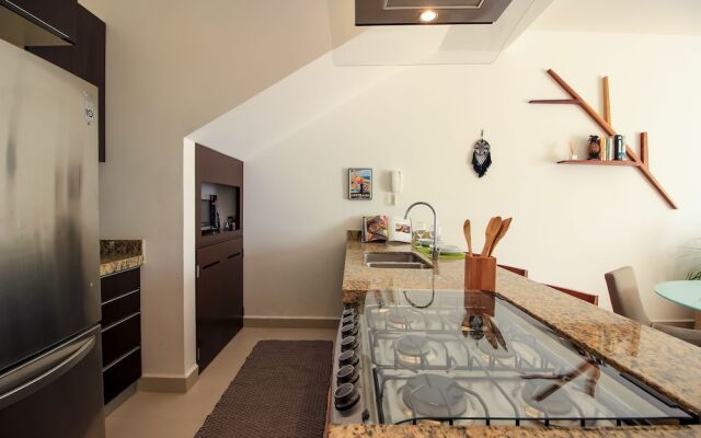 Sublime 2-Story Penthouse by Ola Hola