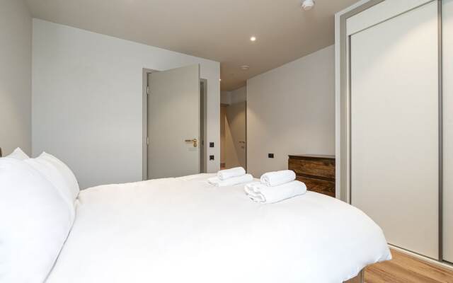 Chic Modern North London Flat