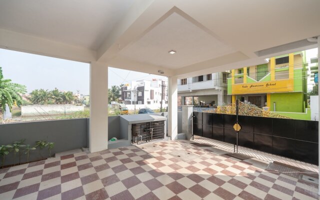 OYO 24641 Tulip Residence