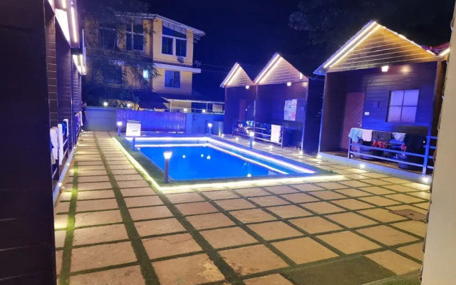 Wood House Beach Resort