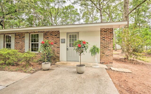 Cozy Studio With Yard, 6 Miles to Dwtn Beaufort!