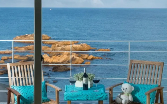 Castles Pebble Beach Pension