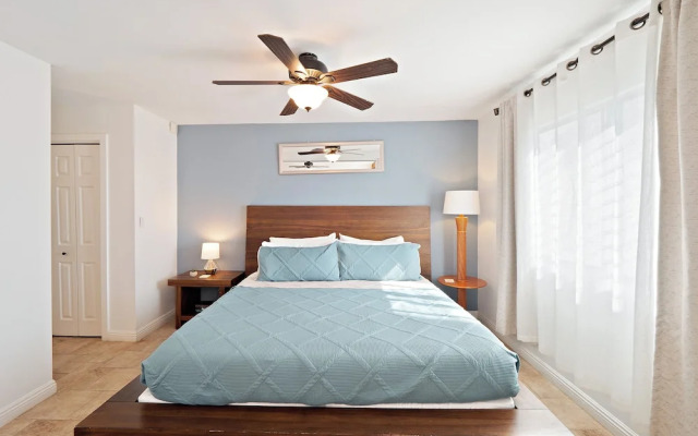 Kailua Village 307