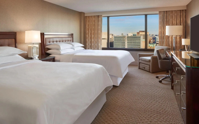 Sheraton Centre Toronto Hotel