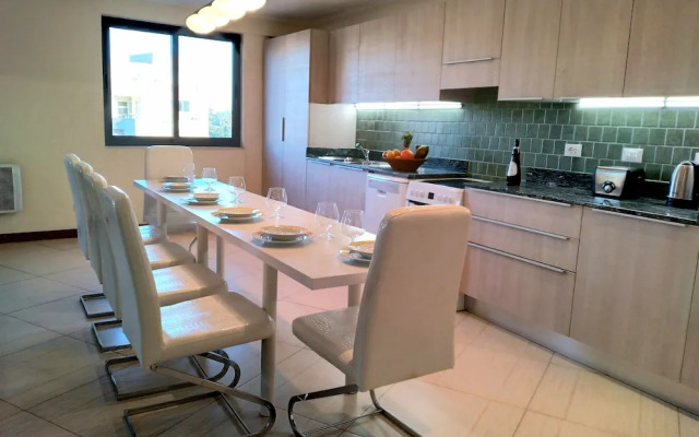 Kora Hotel Suites
