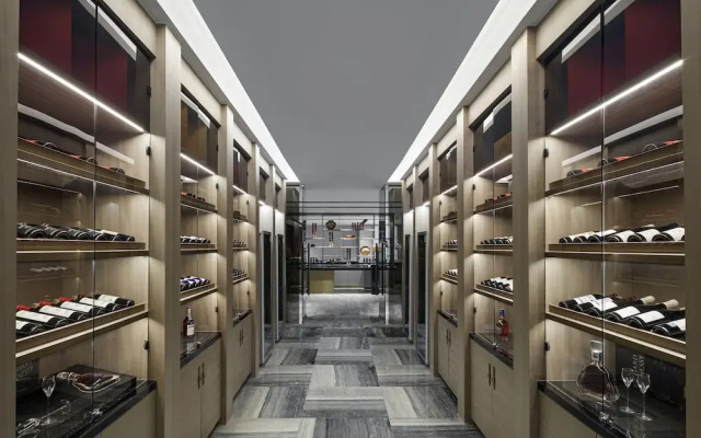 Vignette Collection Hangzhou Huaxia Center Hotel by IHG