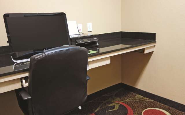 La Quinta Inn & Suites by Wyndham Seguin