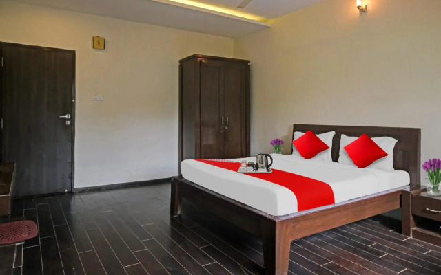 OYO 88551 Hotel Mira Residency
