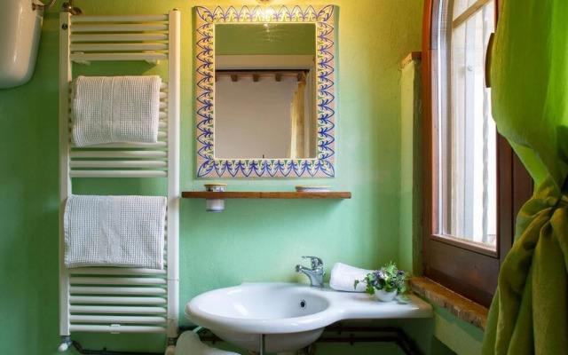 B&B With Pool and View of Assisi