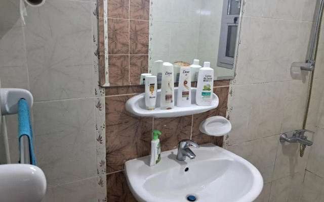 Top House Hostel