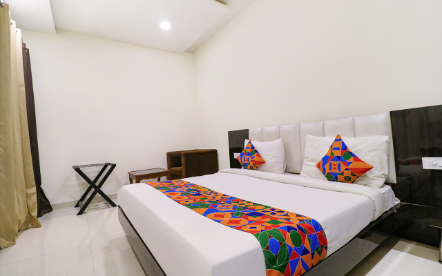 Fabhotel Golden Home