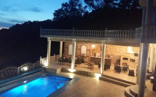 Yalana Guest House